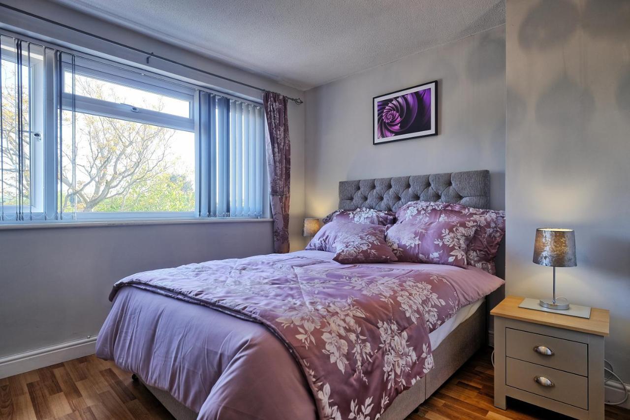 Upton Village Guest House バーケンヘッド エクステリア 写真